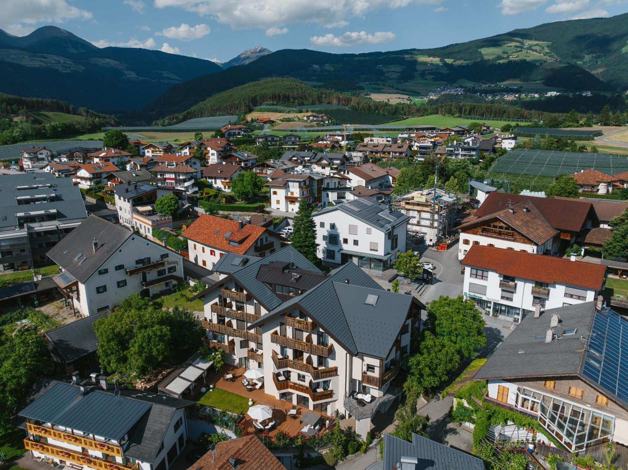 Am Brunnen Apartments Natz-Schabs エクステリア 写真